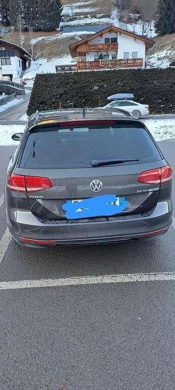 Usata VW Passat Highline 150 CV (110 kW) 2017 Berlina