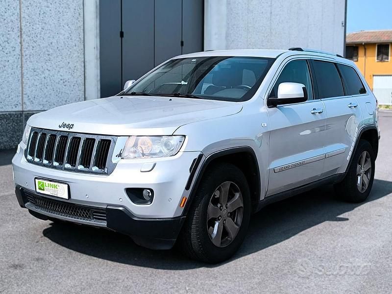 Argento Usata 2012 Jeep Grand Cherokee Overland SUV | 8990 € (Ottimo prezzo) - Immagine 1/4