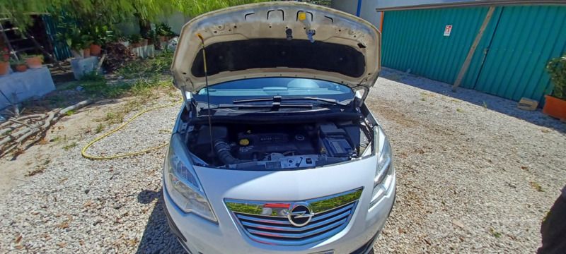 Bianco Usata 2011 Opel Meriva Monovolume | 3500 € (Buon prezzo) - Immagine 1/4
