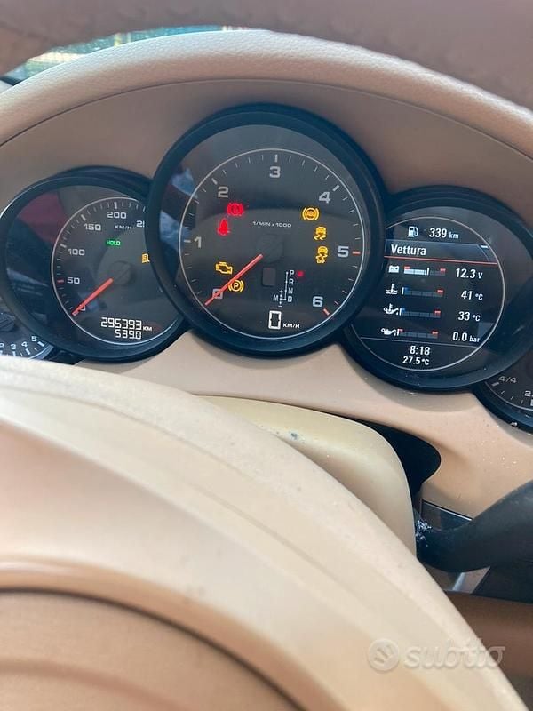 Usata Porsche Cayenne 239 CV (175 kW) 2010 Nero SUV