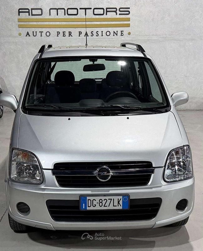 Usata Opel Agila 60 CV (44 kW) 2007 Argento Utilitaria