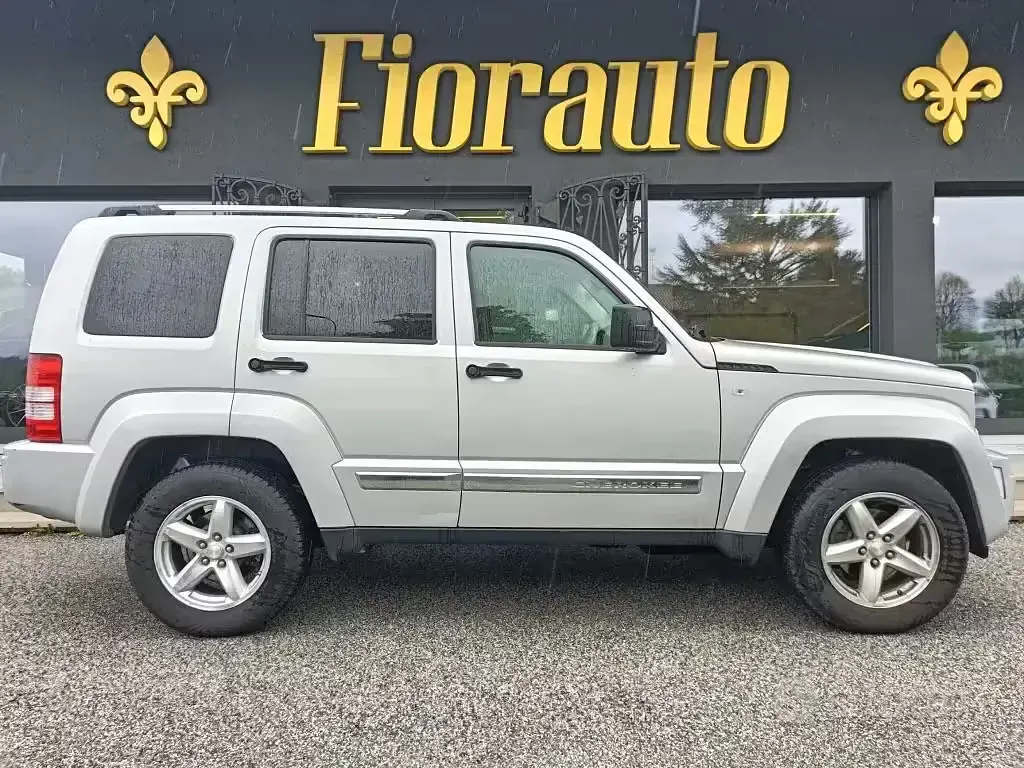 Second-hand Jeep Cherokee Limited 177 CP (130 kW) 2008 Gri SUV