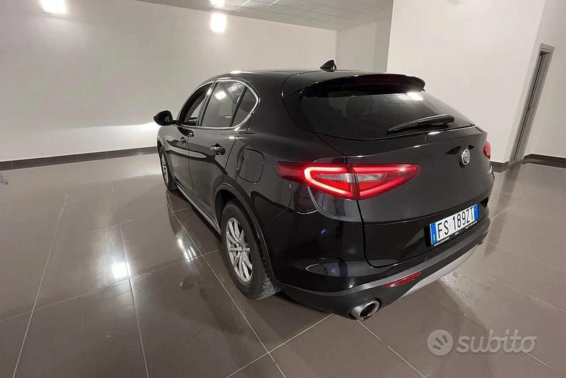 Usata Alfa Romeo Stelvio Business 160 CV (117 kW) 2019 Nero SUV