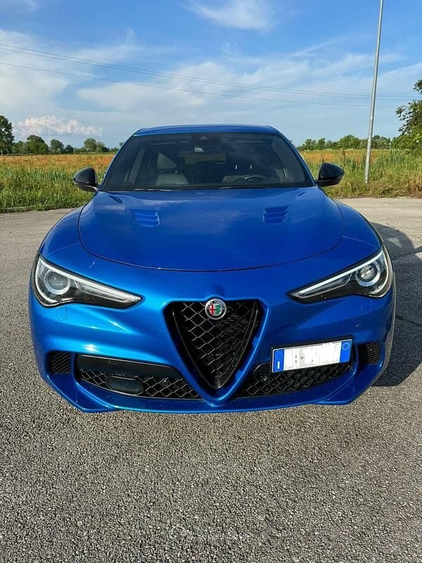 Usata Alfa Romeo Stelvio Quadrifoglio 511 CV (375 kW) 2022 Blu SUV