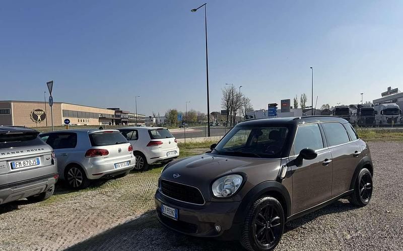 Usata 2015 Mini Countryman SUV | 8999 € (Ottimo prezzo) - Immagine 1/4