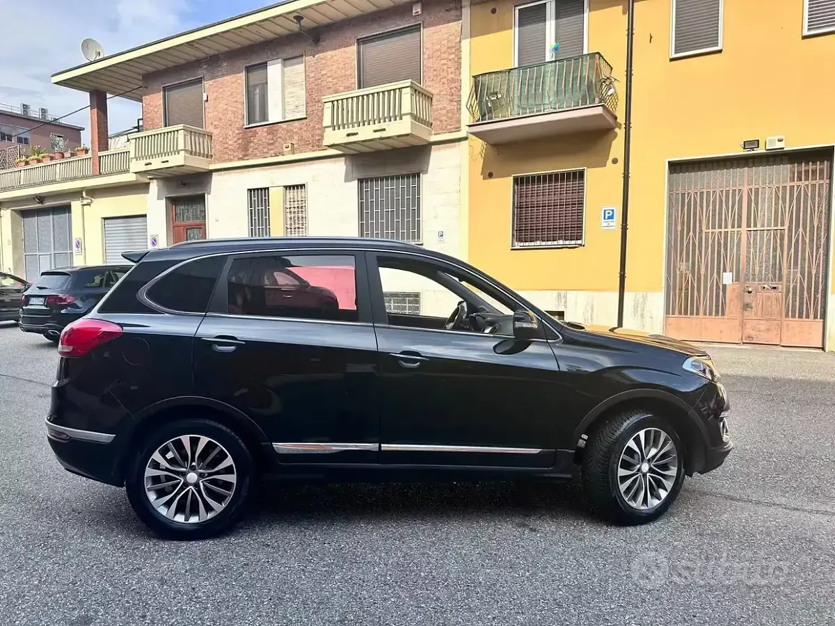 Usata DR DR6 140 CV (102 kW) 2018 Nero SUV