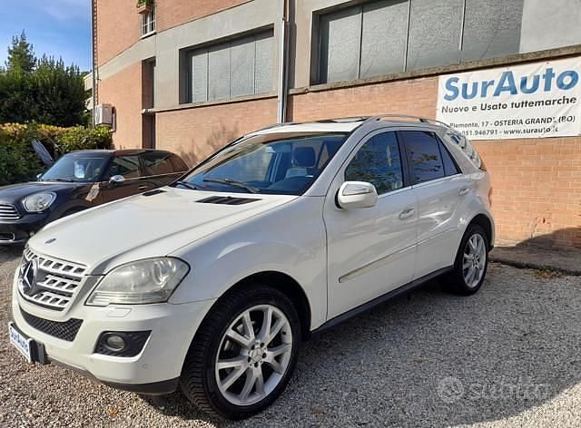 Usata Mercedes ML350 231 CV (169 kW) 2009 Bianco SUV