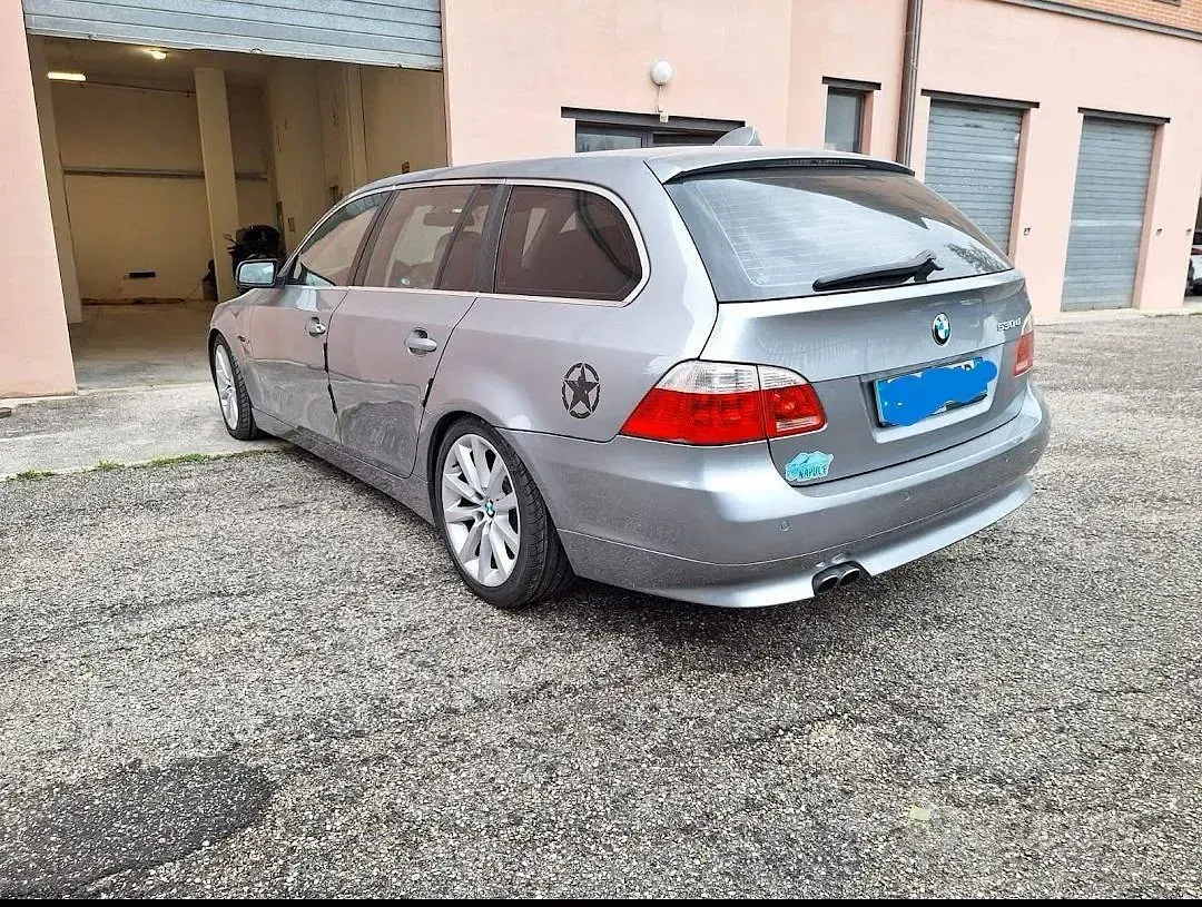 Usata BMW 530 231 CV (169 kW) 2006 Blu Station wagon