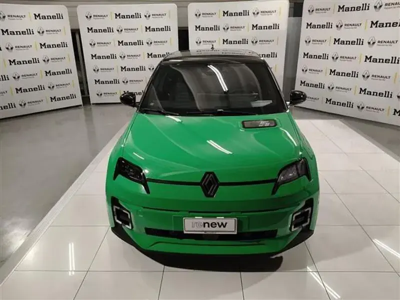 Usata Renault 5 E-Tech Komfort 110 kW (150 CV) 2025 Verde chiaro