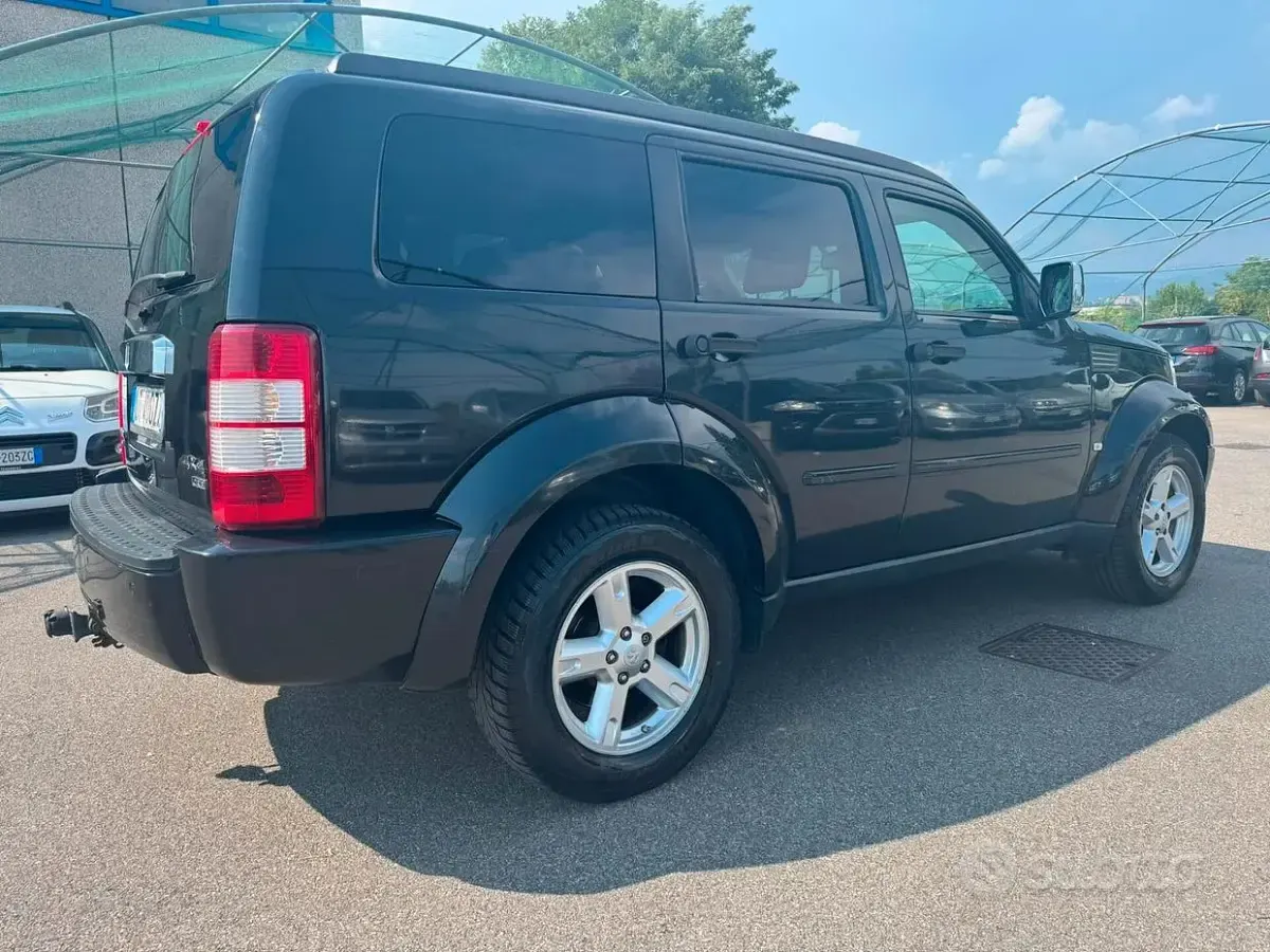 Usata Dodge Nitro 177 CV (130 kW) 2009 Nero SUV