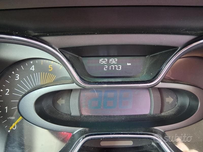 Usata Renault Captur 90 CV (66 kW) 2014 Grigio SUV