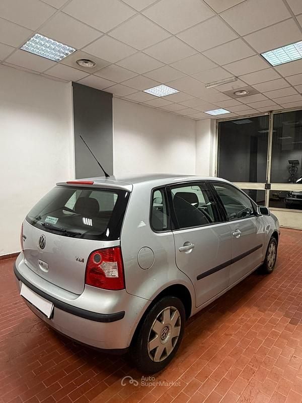Usata VW Polo 75 CV (55 kW) 2003 Argento Berlina