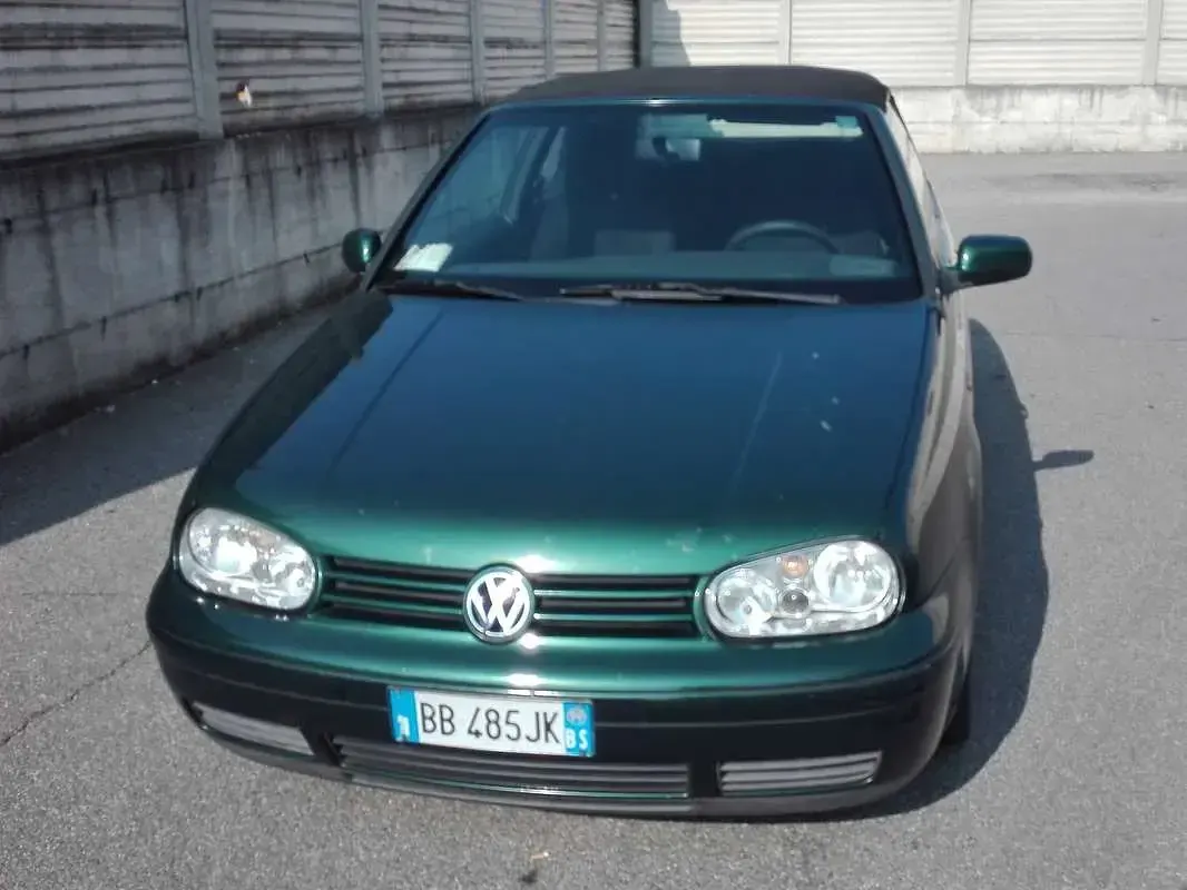 Usata VW Golf Highline 110 CV (80 kW) 1999 Verde Cabrio