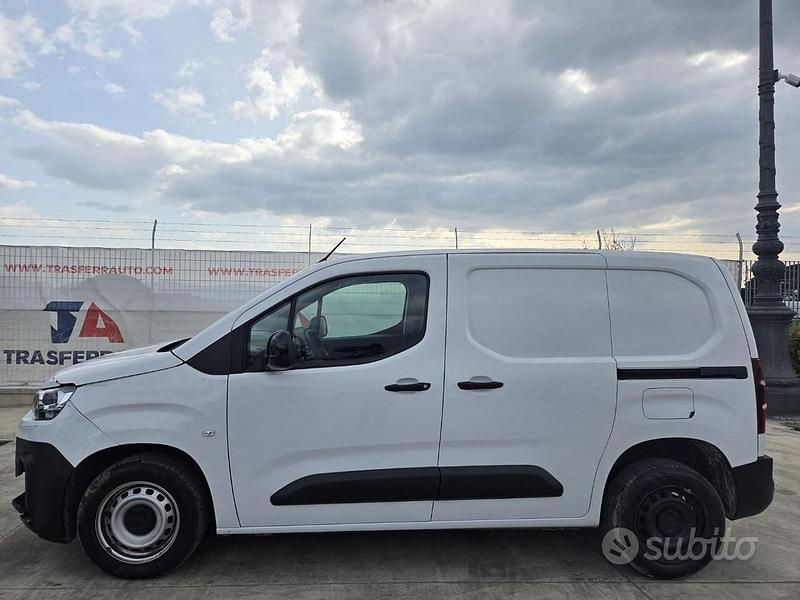 Usata Citroën Berlingo 2024 Bianco Monovolume