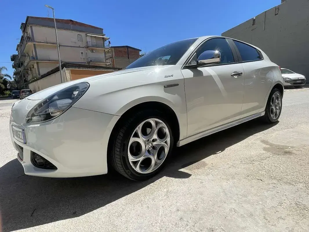 Usata Alfa Romeo Giulietta Sprint 120 CV (88 kW) 2016 Utilitaria