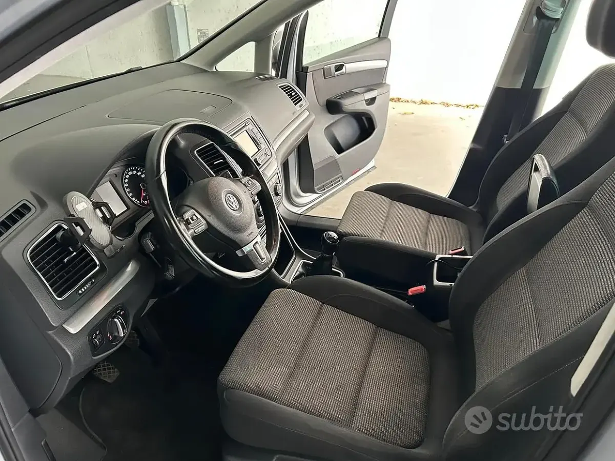Usata VW Sharan 140 CV (102 kW) 2013 Grigio Monovolume