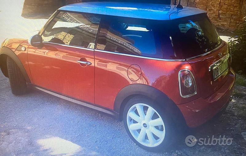 Usata Mini Cooper 109 CV (80 kW) 2008 Rosso Utilitaria