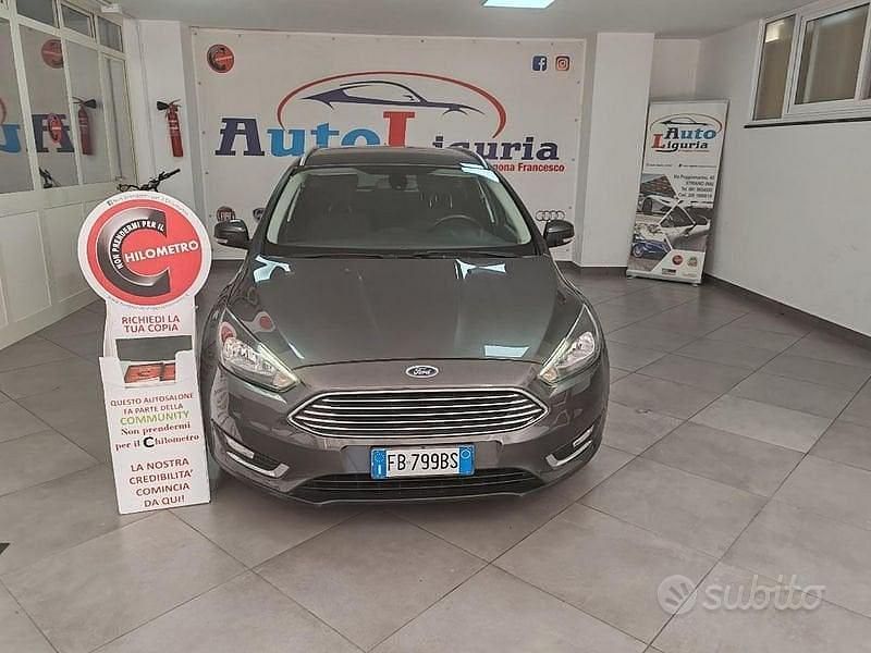 Begagnad Ford Focus Titanium X 125 HK (91 kW) 2015 Grå Kombi