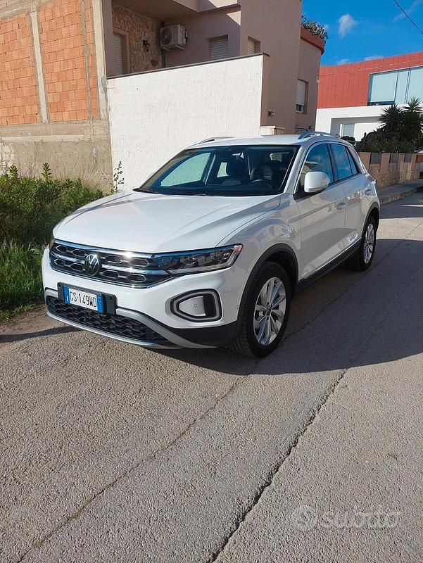 Usata VW T-Roc Style 110 CV (80 kW) 2024 Bianco SUV