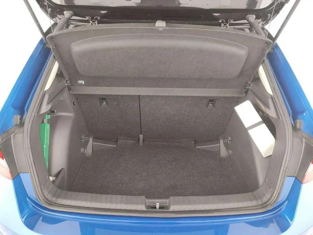 Usata Skoda Fabia 95 CV (69 kW) 2025 Blu race Utilitaria