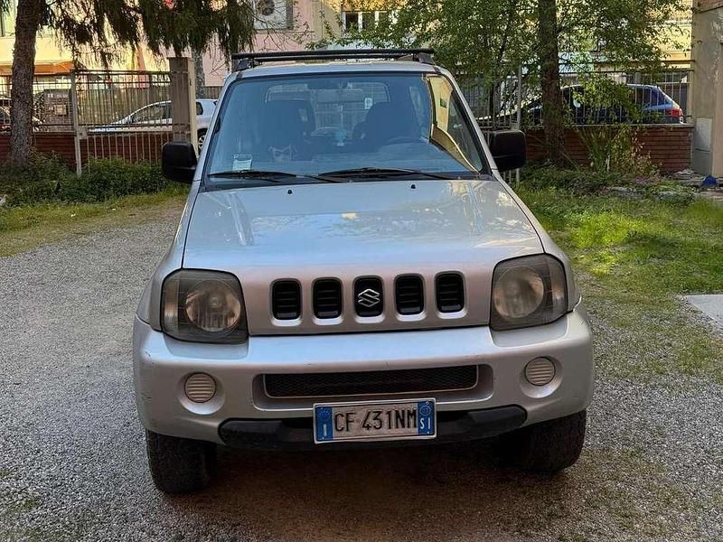 Usata Suzuki Jimny 82 CV (60 kW) 2003 Argento SUV