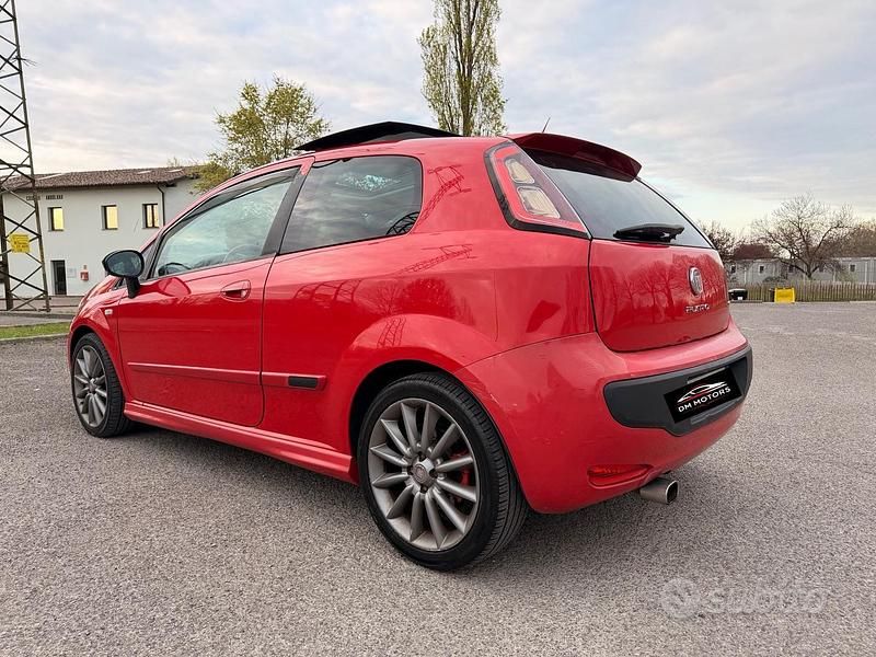 Usata Fiat Punto Evo Sport 135 CV (99 kW) 2010 Rosso Utilitaria