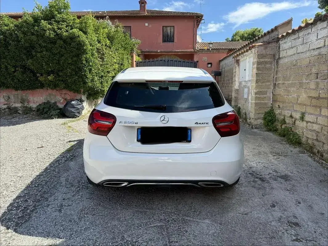 Usata Mercedes A200 136 CV (100 kW) 2019 Bianco Station wagon