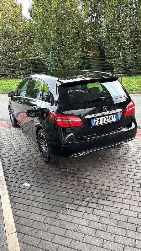 Usata Mercedes B180 109 CV (80 kW) 2016 Monovolume