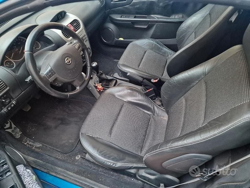 Gebraucht Opel Tigra 69 PS (50 kW) 2006 Blau Cabrio