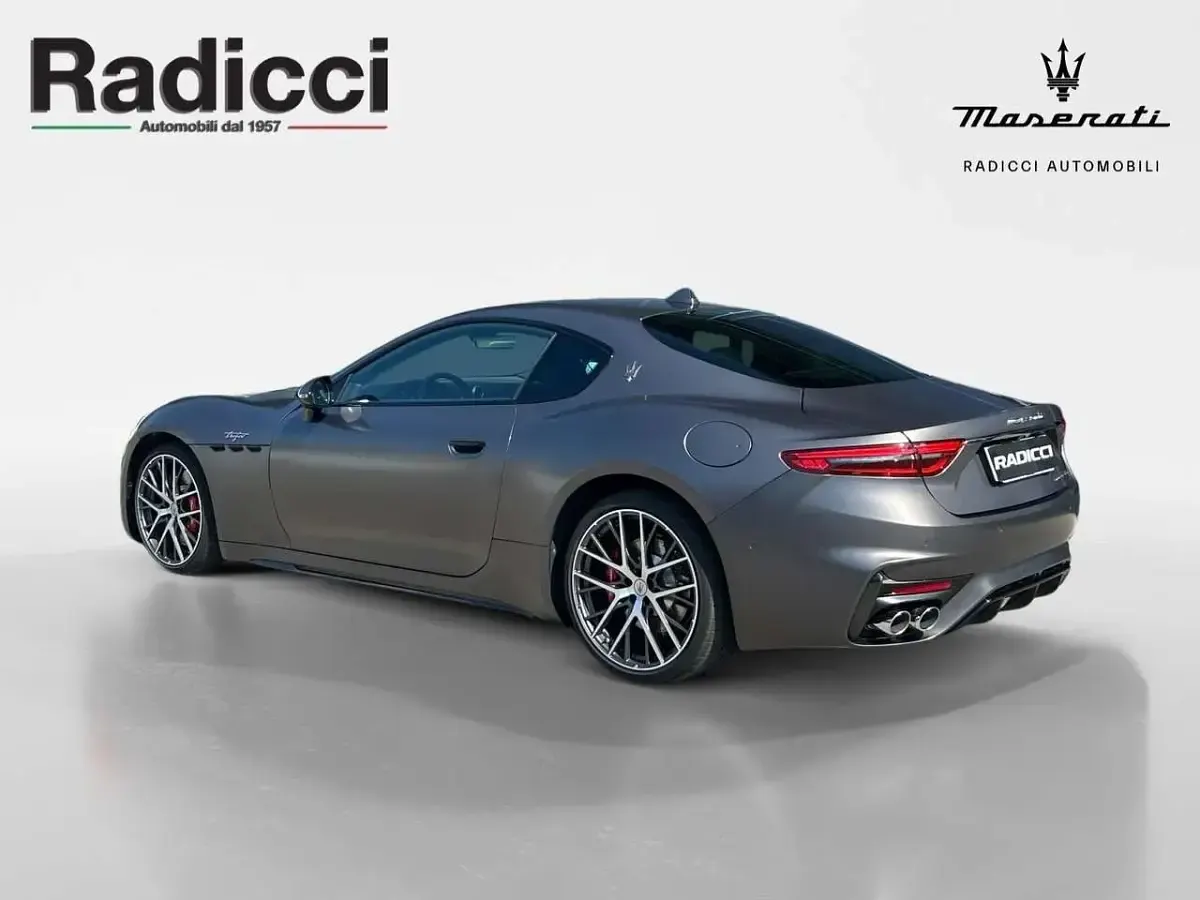 Usata Maserati Granturismo 551 CV (405 kW) 2023 Other Coupé