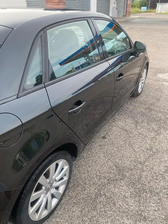 Usata Audi A1 116 CV (85 kW) 2015 Nero Utilitaria