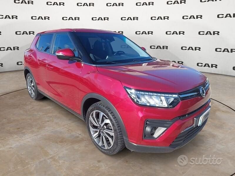 Rosso Usata 2021 Ssangyong (KGM) Tivoli SUV | 10.900 € (Buon prezzo) - Immagine 1/4