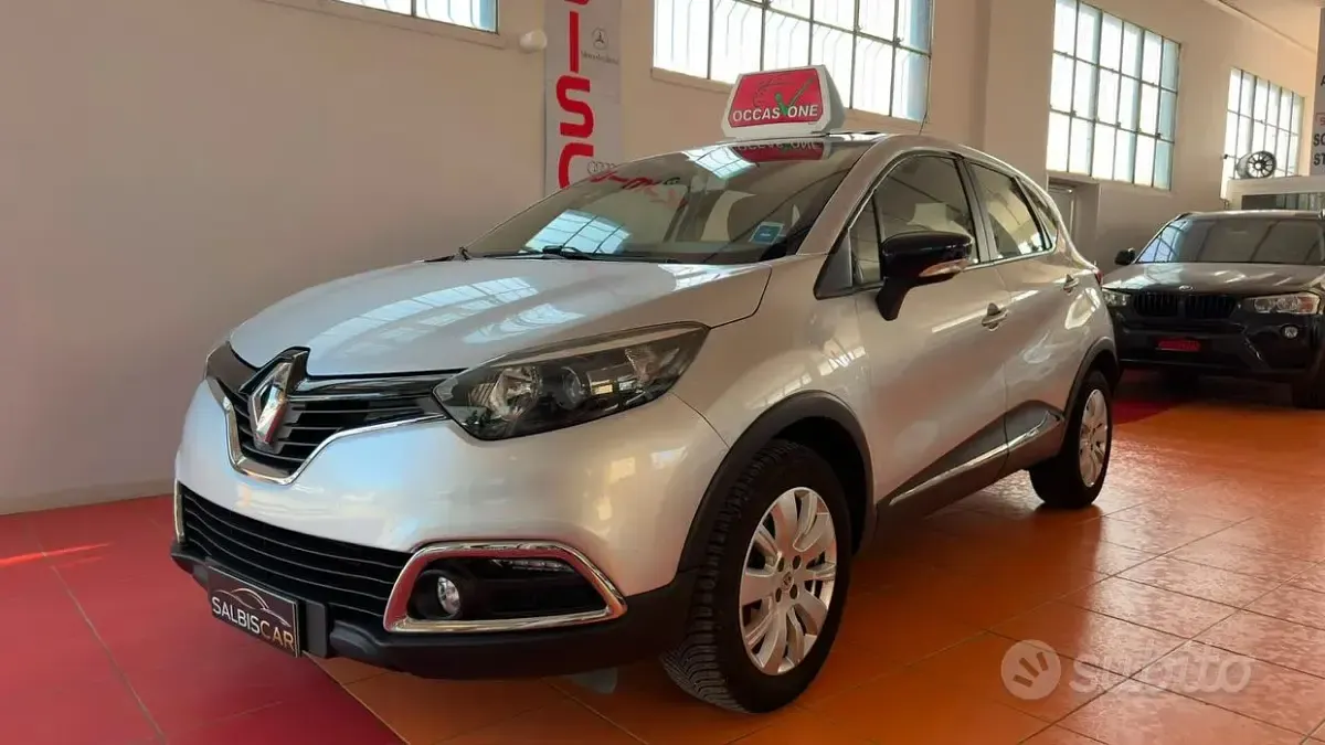 Usata Renault Captur 90 CV (66 kW) 2015 Grigio SUV