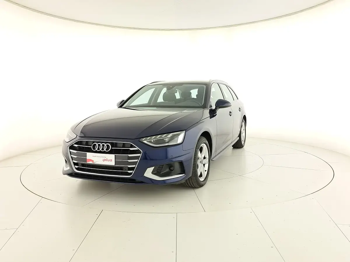Usata Audi A4 Advanced Plus 163 CV (119 kW) 2024 Blu navarra metallizzato Station wagon