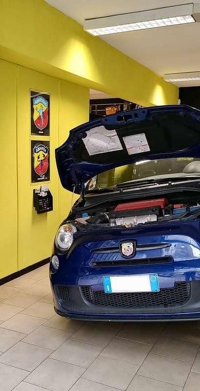 Usata Abarth 595 140 CV (102 kW) 2016 Blu/azzurro Utilitaria