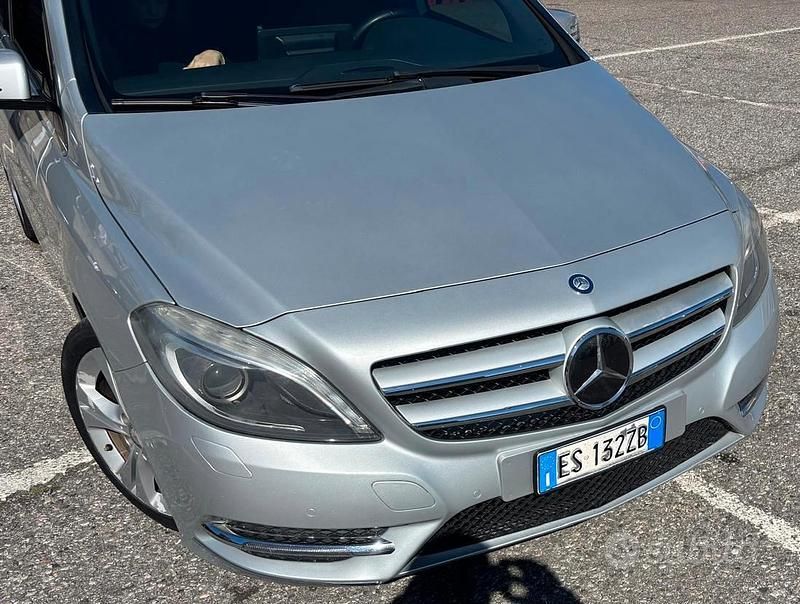 Usata Mercedes B200 2013 Grigio Monovolume