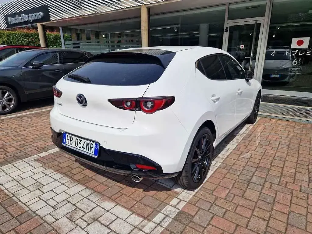Nuova Mazda 3 Homura-Line 140 CV (102 kW) 2025 Arctic white Berlina