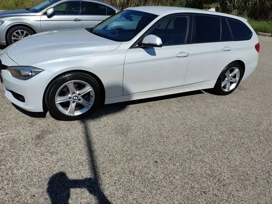 Usata BMW 318 143 CV (105 kW) 2013 Bianco Station wagon