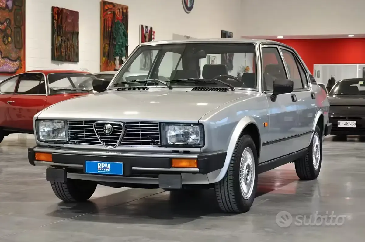 Usata Alfa Romeo Alfetta 131 CV (96 kW) 1983 Grigio Berlina