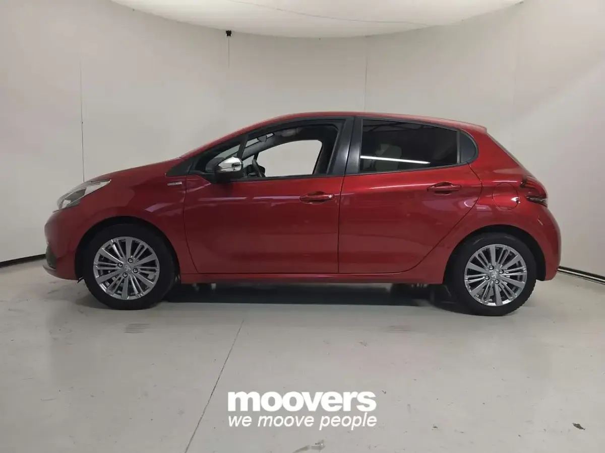 Usata Peugeot 208 Style 82 CV (60 kW) 2018 Rossa Utilitaria