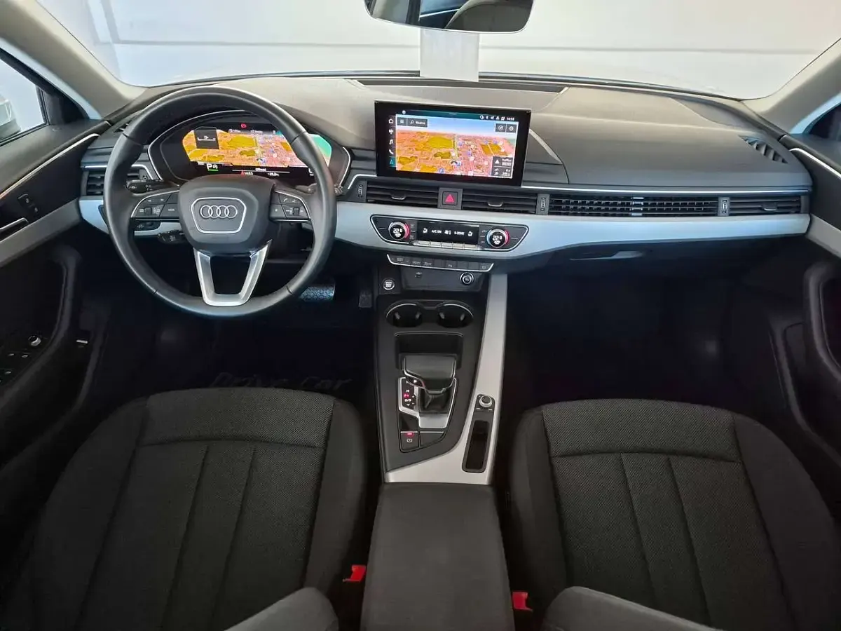 Usata Audi A4 Advanced Plus 163 CV (119 kW) 2024 Bianco ghiaccio met. Station wagon