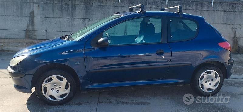 Usata Peugeot 206 60 CV (44 kW) 2002 Blu Utilitaria