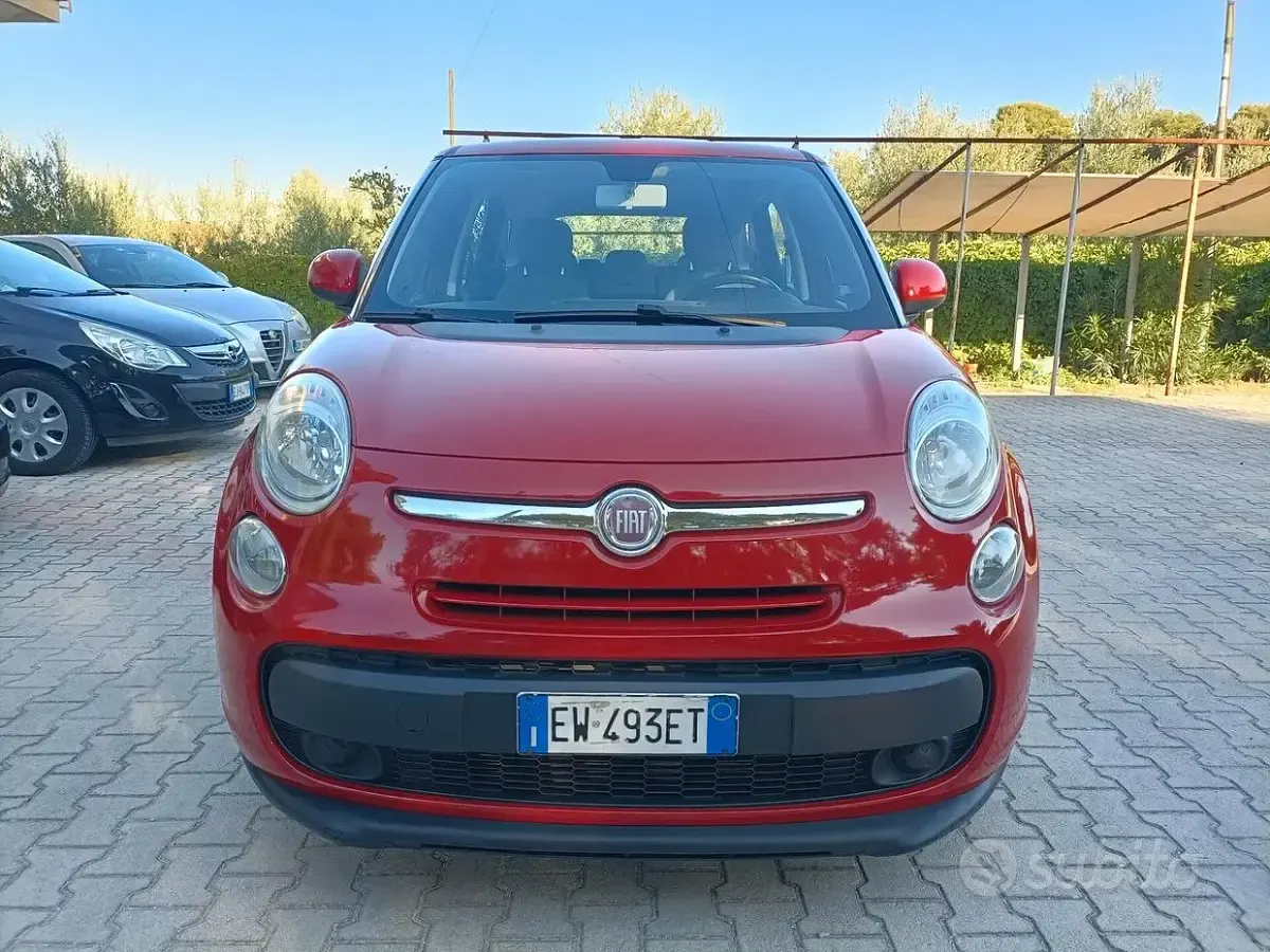 Usata Fiat 500L Living 105 CV (77 kW) 2014 Rosso Monovolume