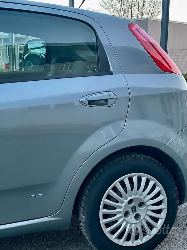 Usata Fiat Grande Punto 2007 Grigio Utilitaria