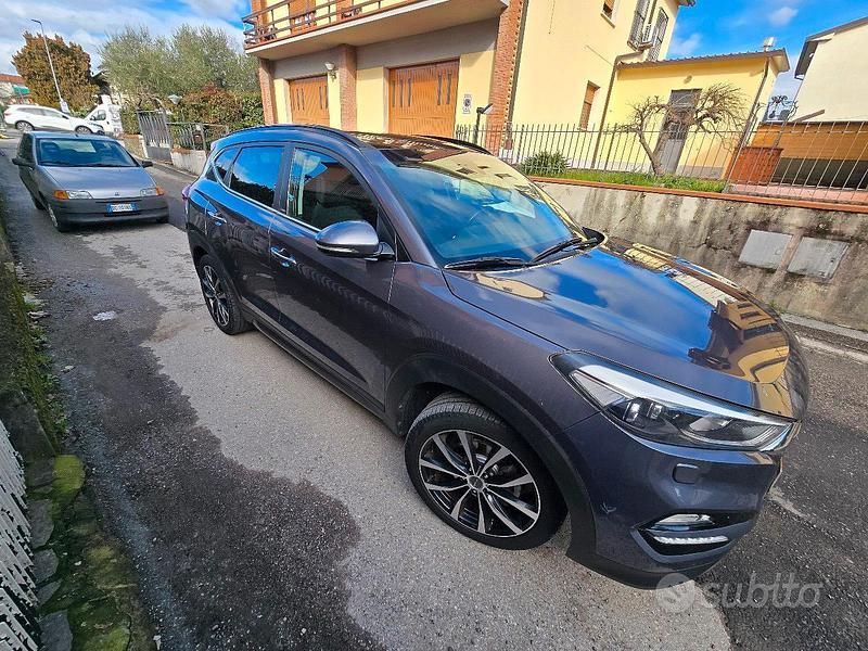 Usata Hyundai Tucson Xpossible 116 CV (85 kW) 2016 Grigio SUV