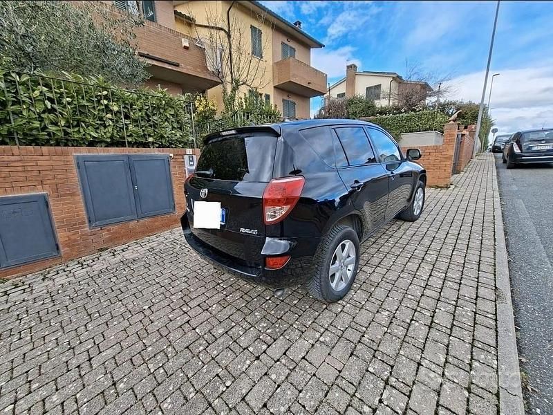 Usata Toyota RAV4 136 CV (100 kW) 2008 Nero SUV