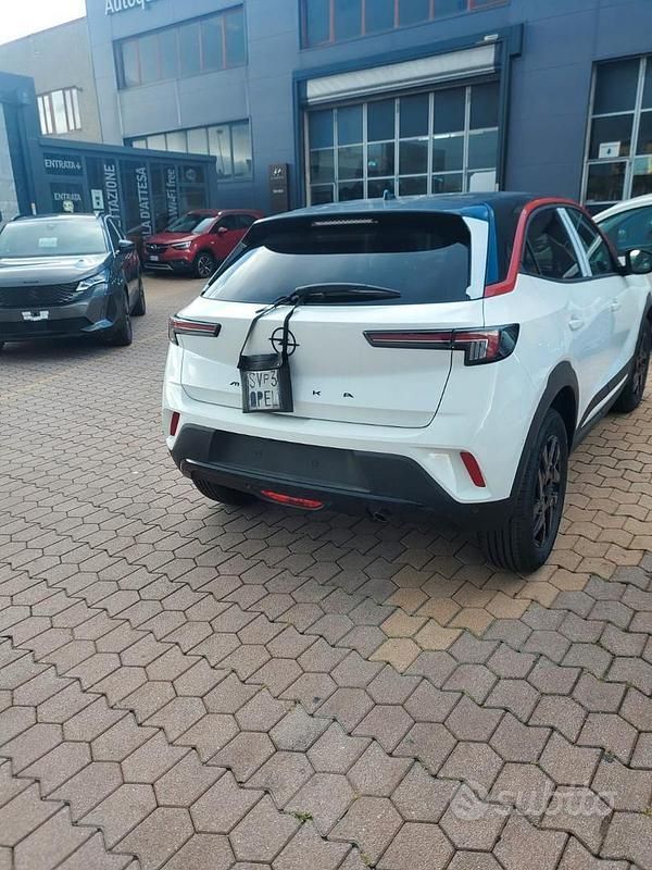 Usata Opel Mokka 101 CV (74 kW) 2023 Bianco SUV
