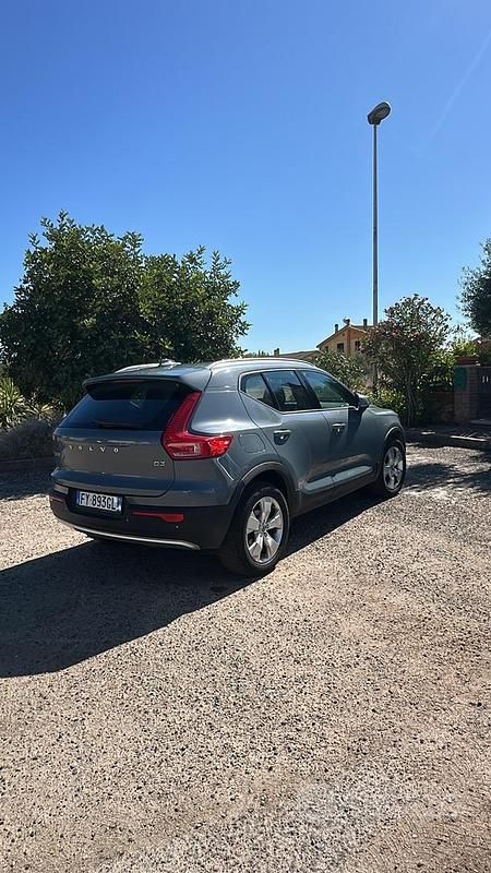 Usata Volvo XC40 Business Edition 150 CV (110 kW) 2019 Grigio SUV
