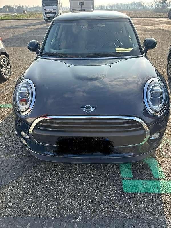 Usata Mini ONE 102 CV (75 kW) 2019 Blu/azzurro Utilitaria