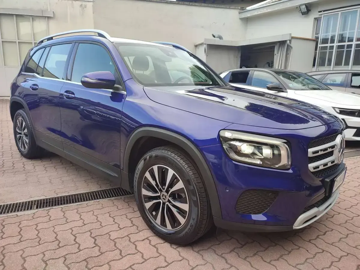 Usata Mercedes GLB220 190 CV (139 kW) 2023 Blu/azzurro SUV